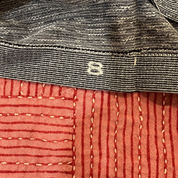 lululemon athletica women’s size 8 Heathered Gray Short Sleeve Tee - Picture 11 of 13